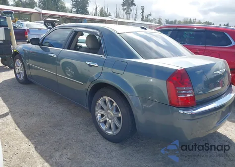 2006 Chrysler 300C z USA, uszkodzony, nr VIN 2C3LA63H86H168931